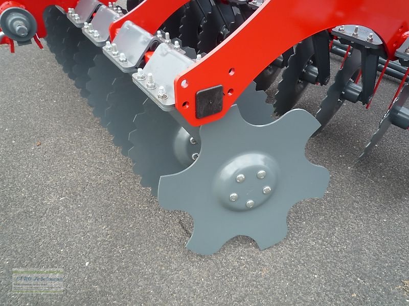 Kurzscheibenegge des Typs Unia Ares XL, 4,50 m, 560 mm Scheiben, Rohrstabwalze 600 mm, NEU, Neumaschine in Itterbeck (Bild 10)