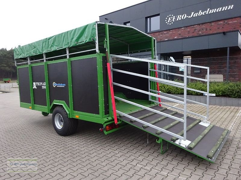 Anhänger des Typs PRONAR Viehtransportanhänger Kurier TO 46, 5,5 to, Auflauf- + Druckluftbremse, NEU, Neumaschine in Itterbeck (Bild 8)