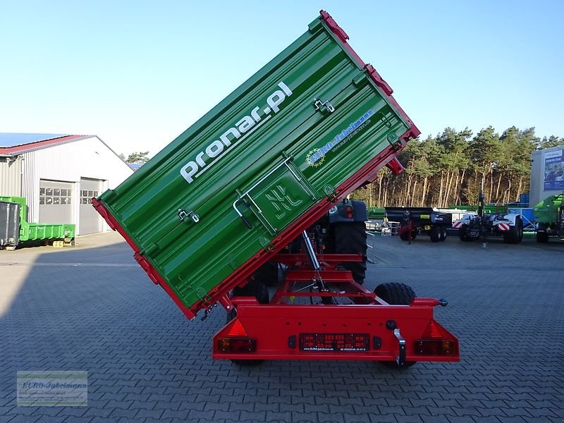 Kipper des Typs PRONAR T671 (7,4 to. z.GG.), Ein-Achs-Dreiseitenkipper, Einachskipper, Kipperanhänger, Einachser Kipper, Landwirtschaftlicher Kipper, Neumaschine in Itterbeck (Bild 25)