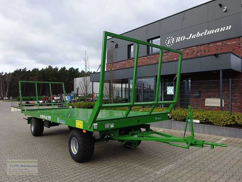 Ballentransportwagen des Typs PRONAR 2-achs Anhänger, Ballenwagen, Strohwagen, TO 22 / TO 22 M; Druckl. (10,0 to), Auflauf (8 to), NEU, Neumaschine in Itterbeck (Bild 5)
