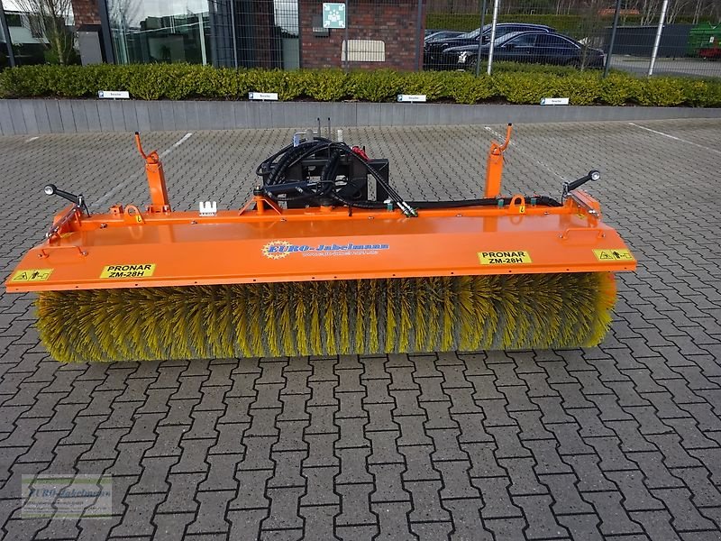 Kehrmaschine des Typs PRONAR Kehrmaschine ZM-28H, 2800 mm, 650 mm Ø, NEU, Neumaschine in Itterbeck (Bild 3)