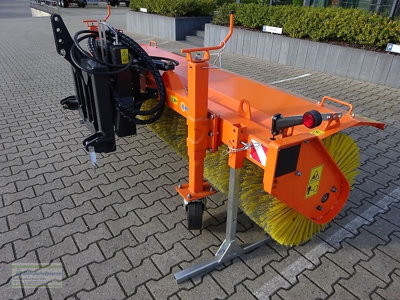 Kehrmaschine des Typs PRONAR Kehrmaschine ZM-28H, 2800 mm, 650 mm Ø, NEU, Neumaschine in Itterbeck (Bild 7)