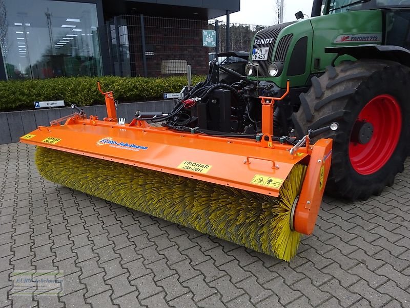 Kehrmaschine des Typs PRONAR Kehrmaschine ZM-28H, 2800 mm, 650 mm Ø, NEU, Neumaschine in Itterbeck (Bild 15)
