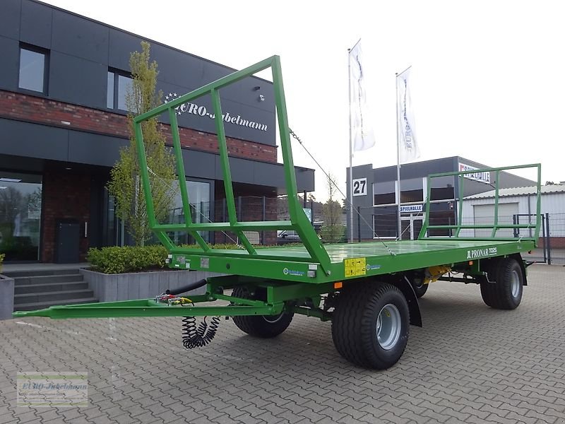 Ballentransportwagen des Typs PRONAR 2-achs Anhänger, Ballenwagen, Strohwagen, TO 25; 12 to, Neumaschine in Itterbeck (Bild 1)