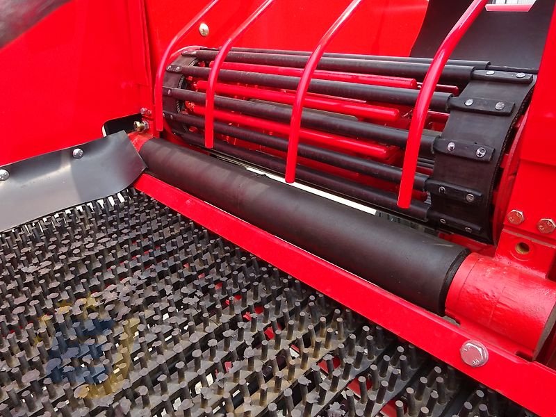 Kartoffelroder des Typs Unia Vollernter Bolko mit Rollboden, Neumaschine in Itterbeck (Bild 12)