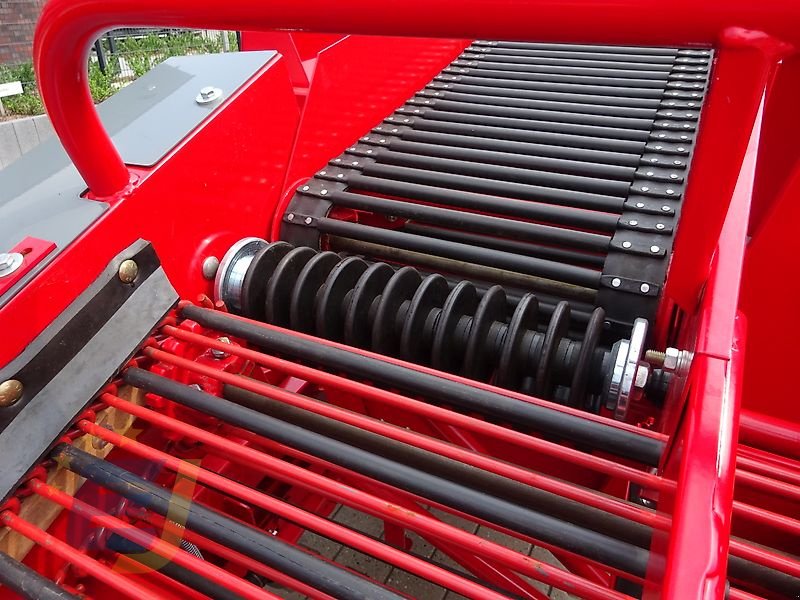 Kartoffelroder des Typs Unia Vollernter Bolko mit Rollboden, Neumaschine in Itterbeck (Bild 11)