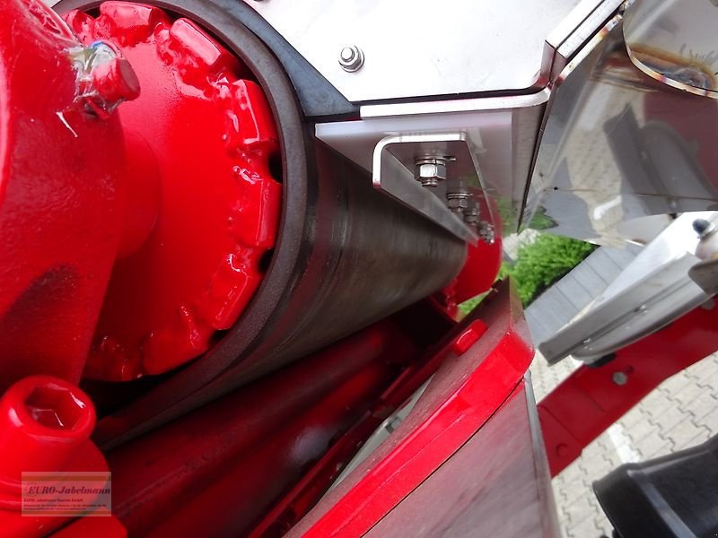 Düngerstreuer des Typs Unia Großflächenstreuer RCW 60 (6,0 dm³). NEU, Neumaschine in Itterbeck (Bild 15)