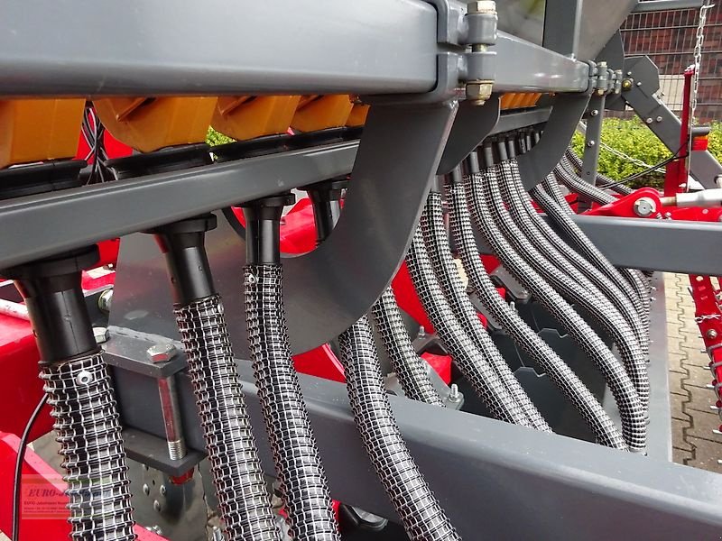 Drillmaschinenkombination des Typs Unia Zwischenfruchtdrillmaschine, Alfa 3,00 m, 25 Reihen, NEU, Neumaschine in Itterbeck (Bild 11)