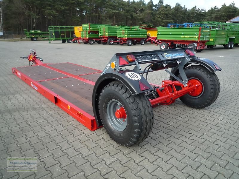 Tieflader des Typs Unia UNIA hydraulisch absenkbare Transportplattform PL - 6 mit Lenkachse, Neumaschine in Itterbeck (Bild 2)