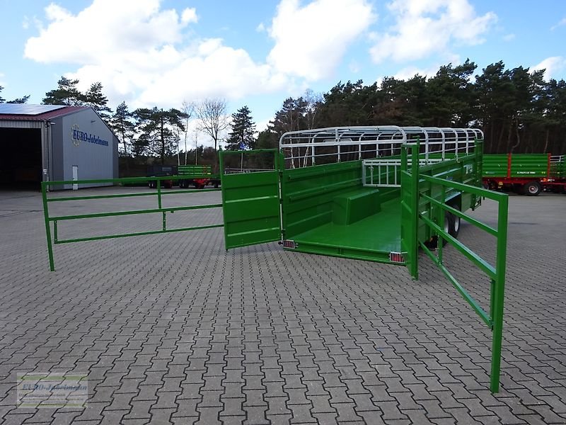 Anhänger des Typs PRONAR Viehtransportanhänger Kurier 46/2, 12 to, absenkbar, NEU, sofort ab Lager, Neumaschine in Itterbeck (Bild 13)