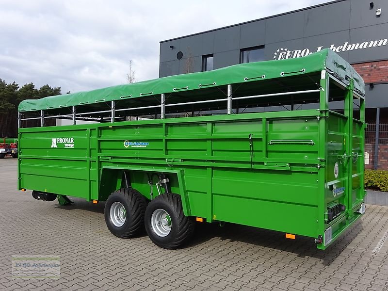 Anhänger des Typs PRONAR Viehtransportanhänger Kurier 46/2, 12 to, absenkbar, NEU, sofort ab Lager, Neumaschine in Itterbeck (Bild 2)