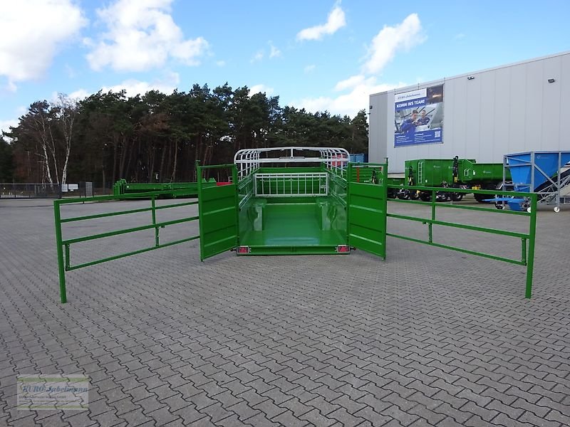 Anhänger des Typs PRONAR Viehtransportanhänger Kurier 46/2, 12 to, absenkbar, NEU, sofort ab Lager, Neumaschine in Itterbeck (Bild 14)