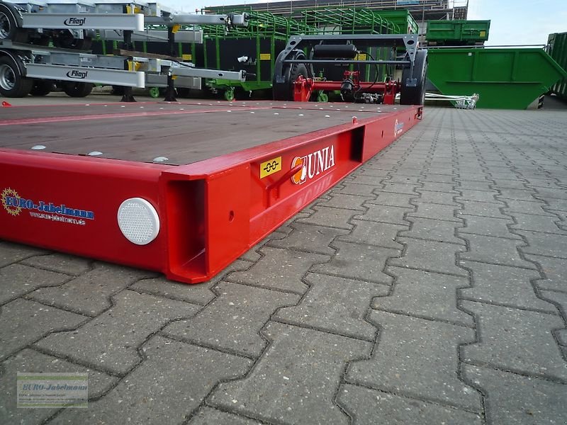 Tieflader des Typs Unia ´ßTransportplattform / Tieflader PL-6, hydr. absenkbar, Lenkachse möglich, Neumaschine in Itterbeck (Bild 17)