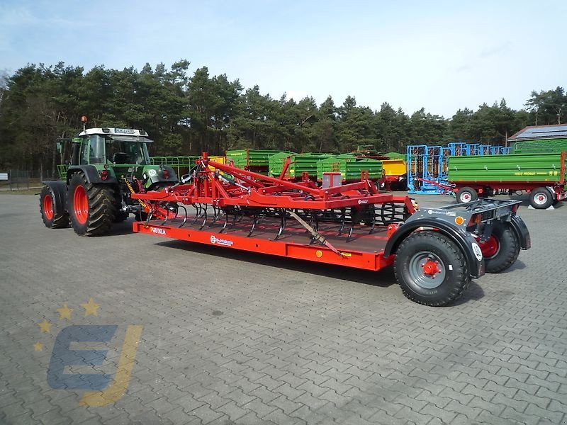 Tieflader des Typs Unia Transportplattform / Tieflader PL-6, hydr. absenkbar, Lenkachse möglich, Neumaschine in Itterbeck (Bild 2)