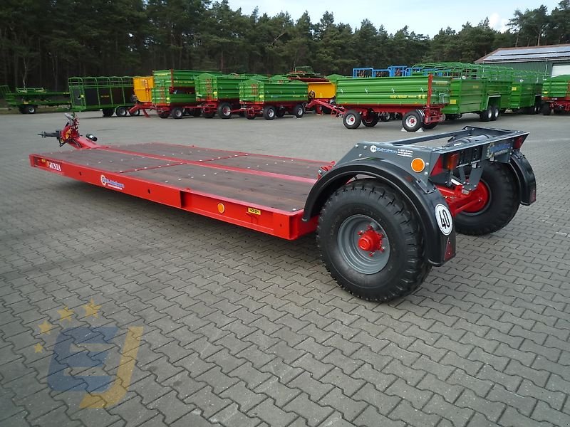 Tieflader des Typs Unia Transportplattform / Tieflader PL-6, hydr. absenkbar, Lenkachse möglich, Neumaschine in Itterbeck (Bild 1)