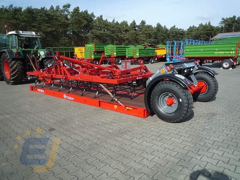 Tieflader des Typs Unia Transportplattform / Tieflader PL-6, hydr. absenkbar, Lenkachse möglich, Neumaschine in Itterbeck (Bild 5)