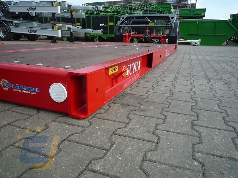 Tieflader des Typs Unia Transportplattform / Tieflader PL-6, hydr. absenkbar, Lenkachse möglich, Neumaschine in Itterbeck (Bild 17)