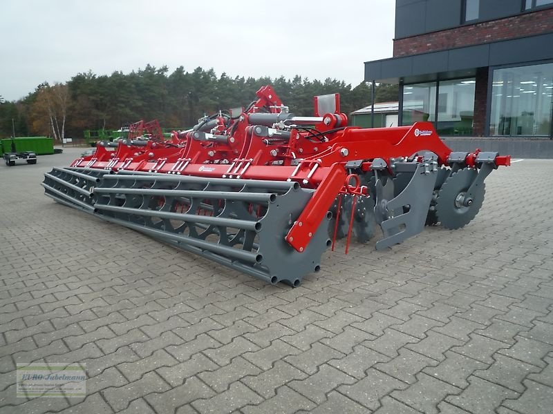 Kurzscheibenegge des Typs Unia Ab Lager: UNIA Kurzscheibenegge ARES XL, 6,00 m, 560 mm Scheiben, Rohrstabwalze 600 mm. NEU, Gebrauchtmaschine in Itterbeck (Bild 3)