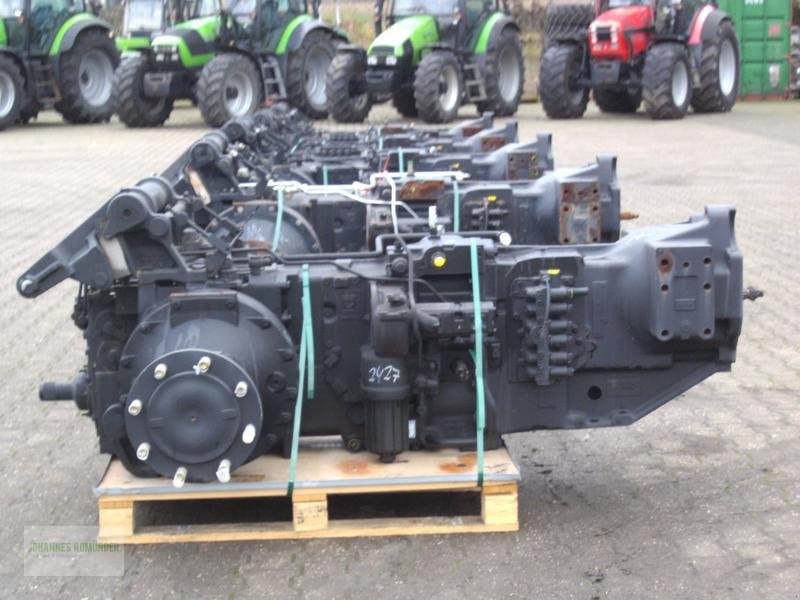 Sonstiges Traktorzubehör des Typs Deutz-Fahr AGROTRON - ZF Lastschaltgetriebe neuwertig, Vorführmaschine in Leichlingen (Bild 2)