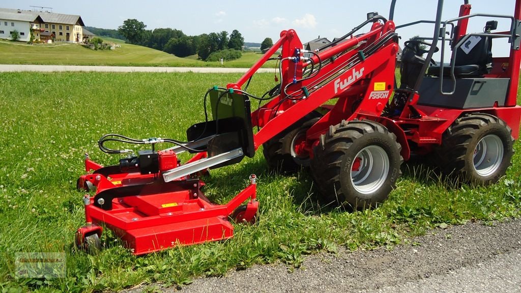 Ladeschaufel des Typs Dominator Sichelmähwerk 150 cm mit Heckauswurf, Neumaschine in Tarsdorf (Bild 3)