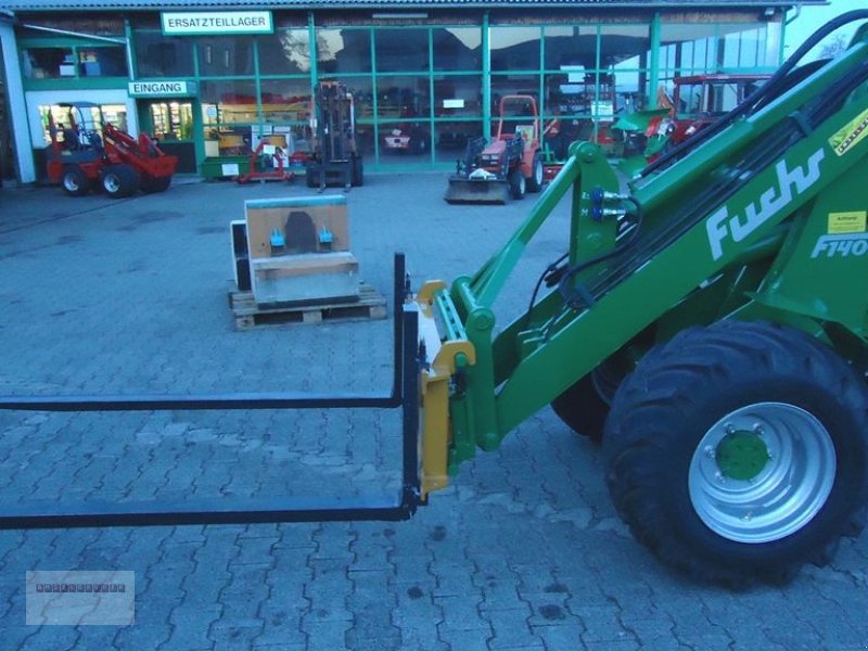Frontladerzubehör des Typs Dominator Palettengabel mit 200 cm Zinkenlänge 2,5 to, Neumaschine in Tarsdorf (Bild 1)