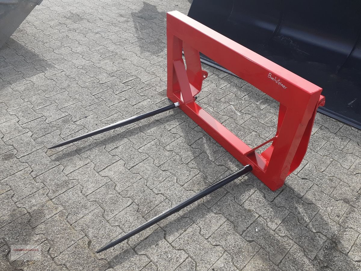 Frontladerzubehör des Typs Dominator Ballenspieß / Ballengabel mit EURO Aufnahme, Neumaschine in Tarsdorf (Bild 3)