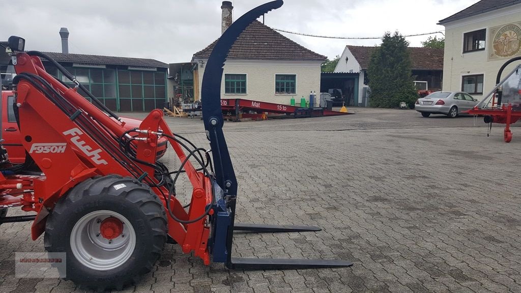 Frontladerzubehör des Typs Dominator Palettengabel mit Niederhalter hydr. EURO, Gebrauchtmaschine in Tarsdorf (Bild 1)