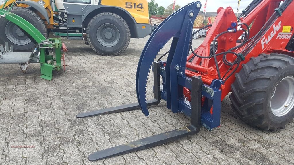Frontladerzubehör des Typs Dominator Palettengabel mit Niederhalter hydr. EURO, Gebrauchtmaschine in Tarsdorf (Bild 6)