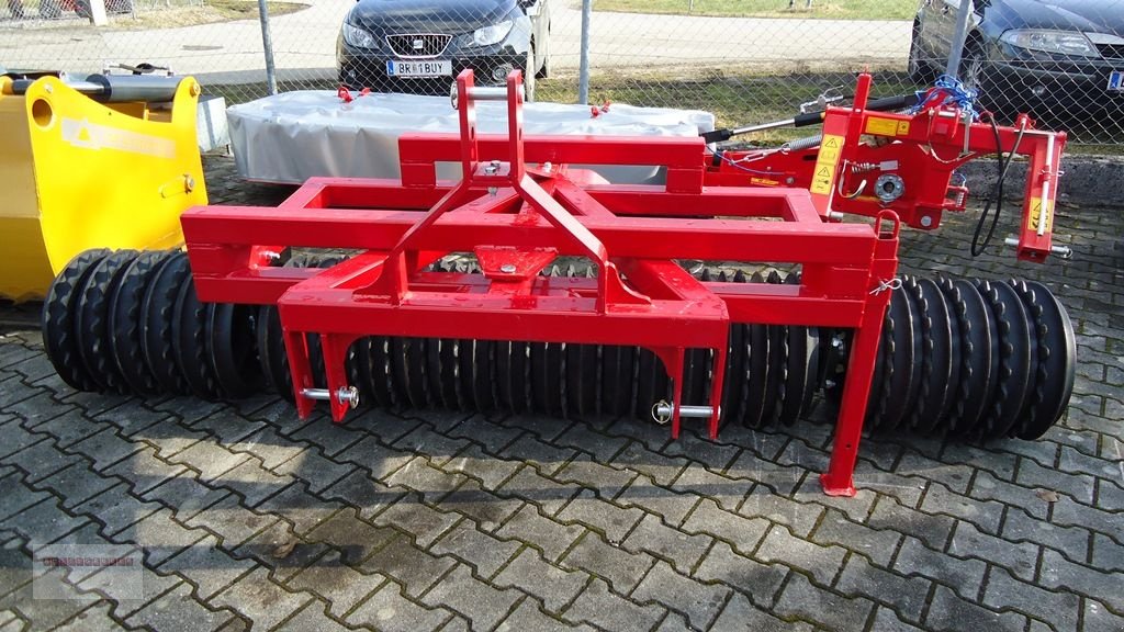 Packer & Walze des Typs Dominator Cambridgewalze 300 NEU mit Schwenkbock AKTION!!, Neumaschine in Tarsdorf (Bild 8)