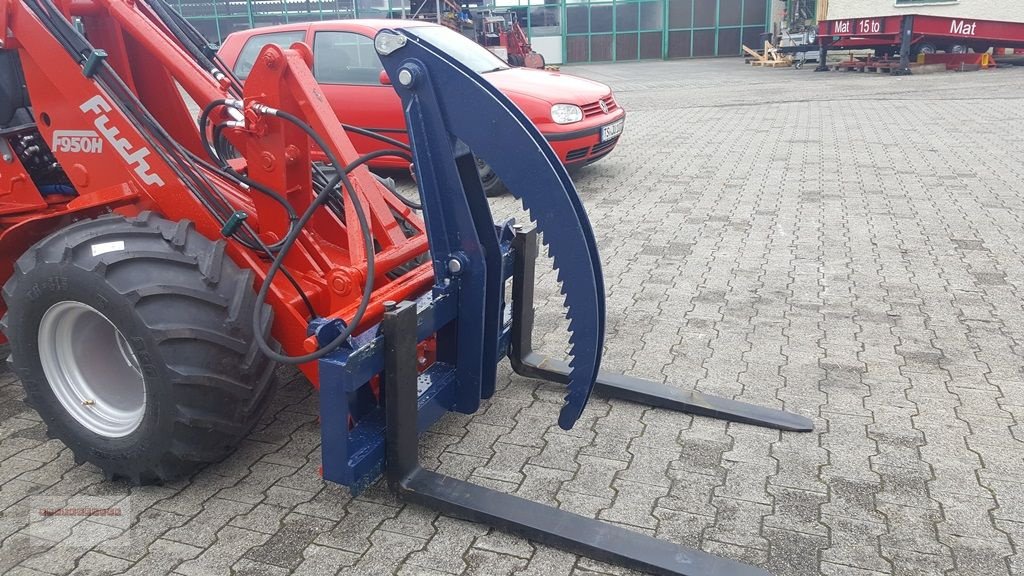 Hoflader des Typs Fuchs Holzgreifer Palettengabel mit Niederhalter hydrl, Gebrauchtmaschine in Tarsdorf (Bild 4)