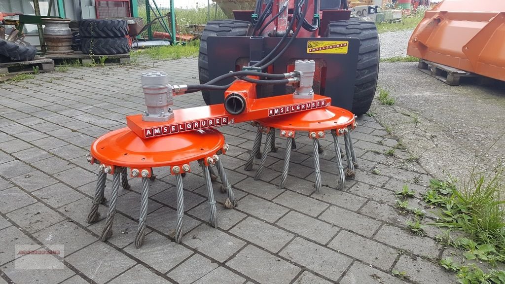 Hoflader des Typs Fuchs Wildkrautbesen 1300 DUO für Hoflader NEU!, Gebrauchtmaschine in Tarsdorf (Bild 2)