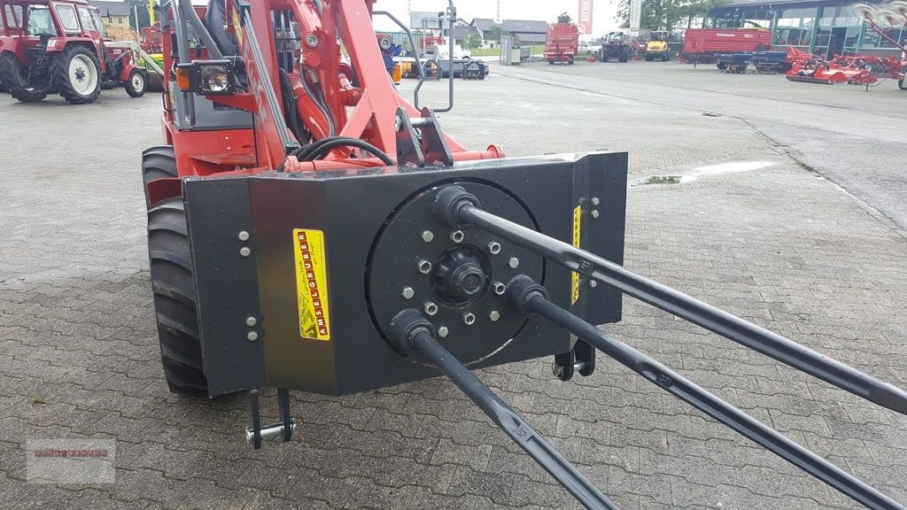 Frontladerzubehör des Typs Dominator Ballenabwickler PRO mit Euroaufnahme & Dreipunkt, Neumaschine in Tarsdorf (Bild 8)