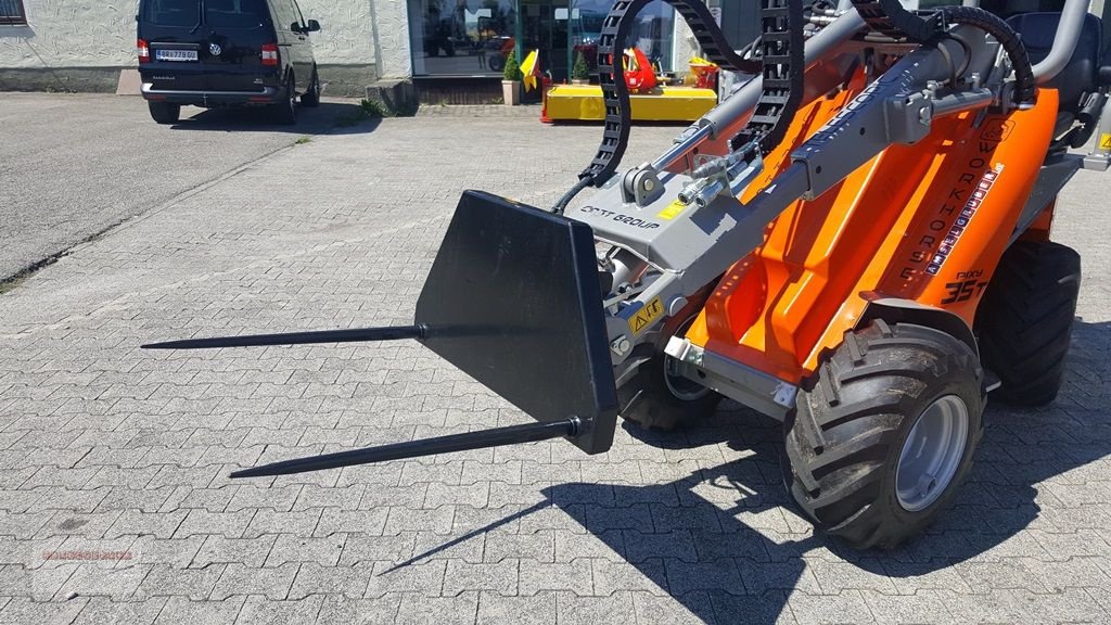 Hoflader des Typs Cast Group Ballenspieß für Avant, Pixy, Multione uvm., Neumaschine in Tarsdorf (Bild 5)