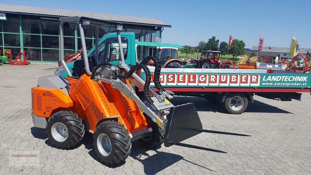 Hoflader des Typs Cast Group Ballenspieß für Avant, Pixy, Multione uvm., Neumaschine in Tarsdorf (Bild 4)