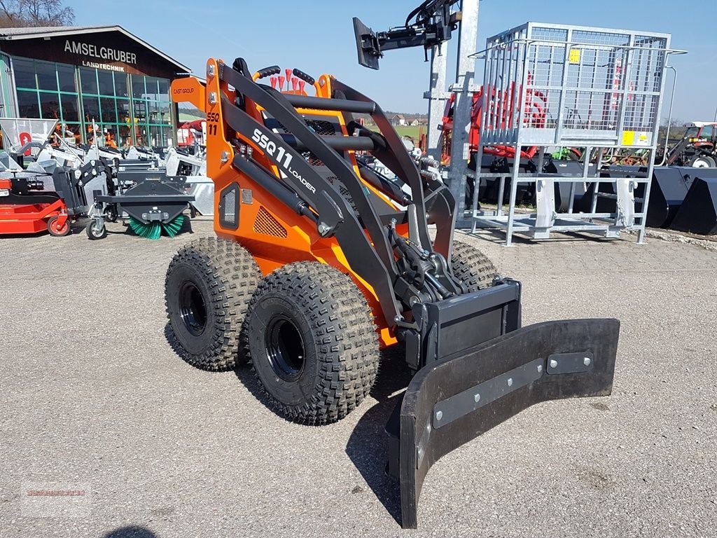 Hoflader des Typs Cast Group Gummischieber Für Pixy, Avant Multione Minilader, Gebrauchtmaschine in Tarsdorf (Bild 2)