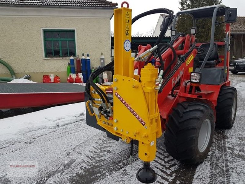 Ladeschaufel des Typs Dominator Pfahlramme, Gebrauchtmaschine in Tarsdorf (Bild 3)