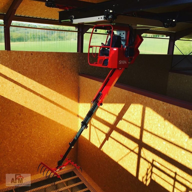 Turmdrehkran des Typs Stepa Hängedrehkran Teleskop, Neumaschine in Haselbach (Bild 4)