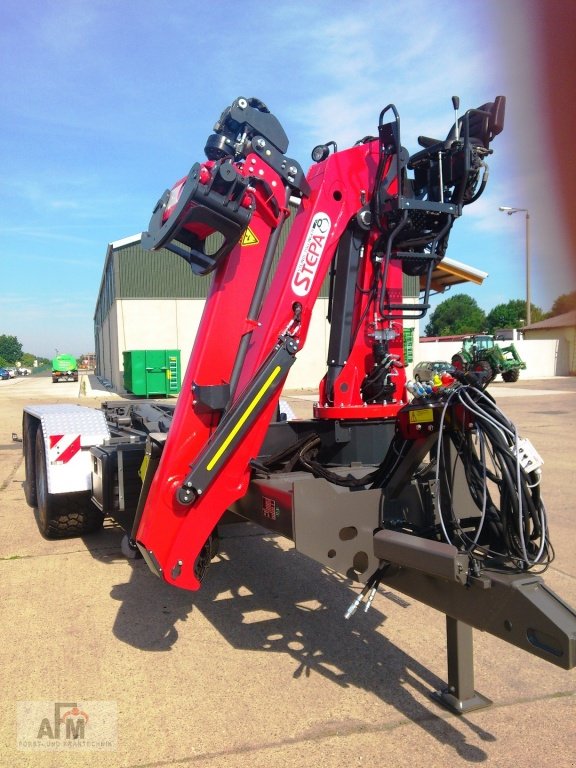 Hakenwagen des Typs Krampe THL mit STEPA-Kran 9,00m, Neumaschine in Bodenwöhr/ Taxöldern (Bild 3)