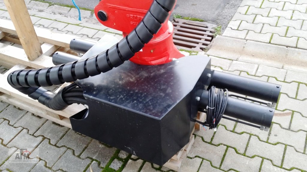 Ladekrane & Rückezange des Typs Palfinger M70F101 o. F86 bzw. C60F86, Neumaschine in Bodenwöhr/ Taxöldern (Bild 4)