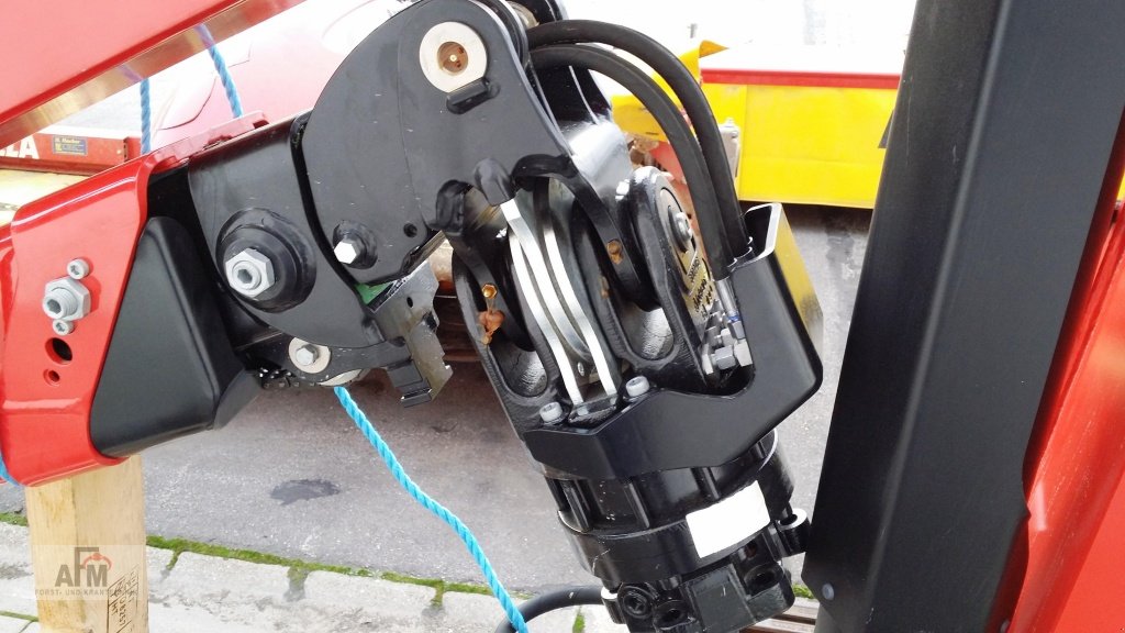 Ladekrane & Rückezange des Typs Palfinger M70F101 o. F86 bzw. C60F86, Neumaschine in Bodenwöhr/ Taxöldern (Bild 3)