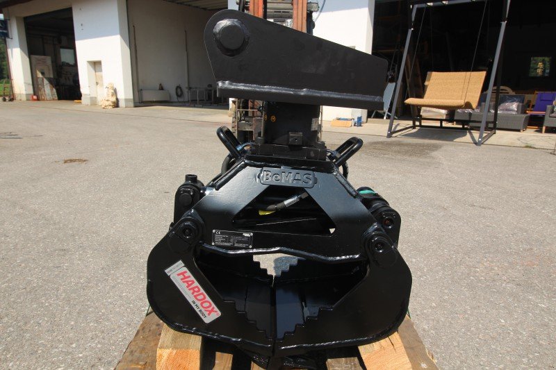 Greifer des Typs Sonstige Menzi Muck Universalgreifer UG 04 Bagger Minibagger Sortiergreif, Neumaschine in Petting (Bild 1)