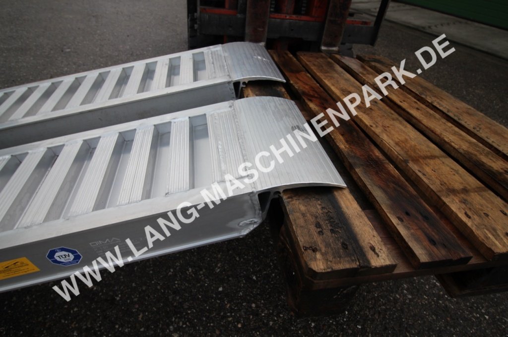 Sonstige Transporttechnik des Typs DIMA Alurampe Auffahrrampe Rampe Verladeschiene Modell 25/50, Neumaschine in Petting (Bild 3)