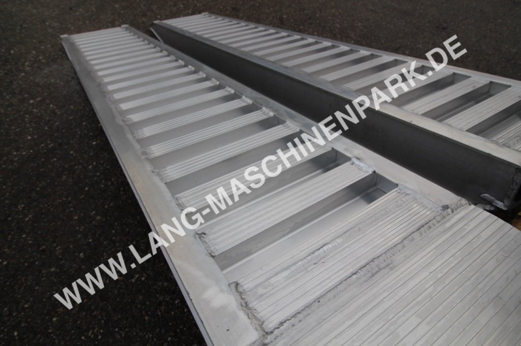 Sonstige Transporttechnik des Typs DIMA Alurampe Auffahrrampe Rampe Verladeschiene Modell 25/50, Neumaschine in Petting (Bild 4)